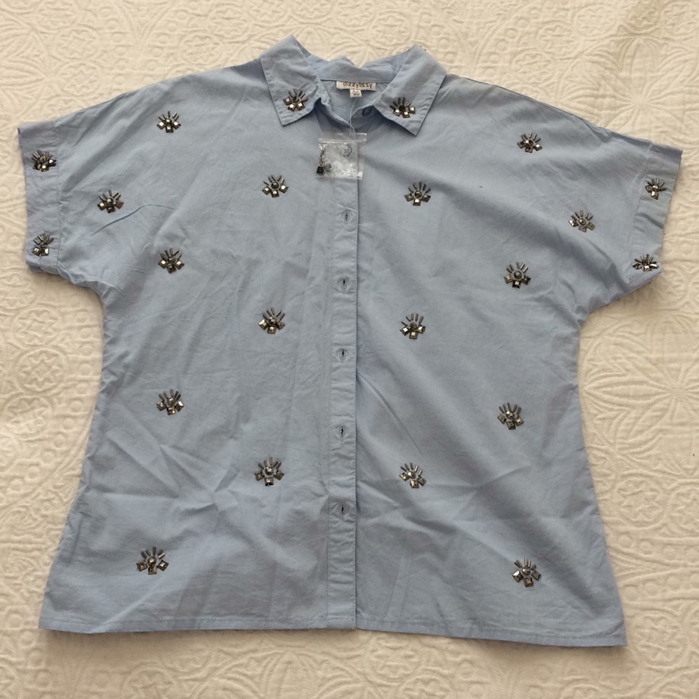 ❤️Dizzy Lizzy button down blue shirt
